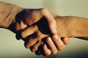 handshake persuade